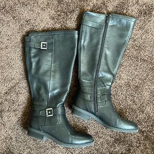 Bear traps boots size 6